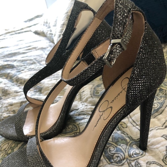 Shoes - Picture 4 of 4